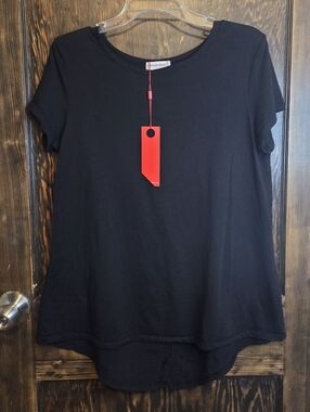 NWT XCVI Wearables Black Scoop Neck Short Sleeve Split Back Tee